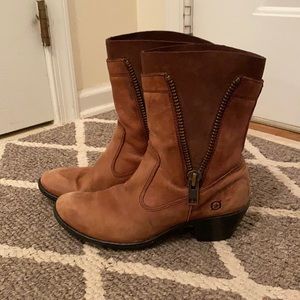 Brown Born Booties with size zippers size 7.5
